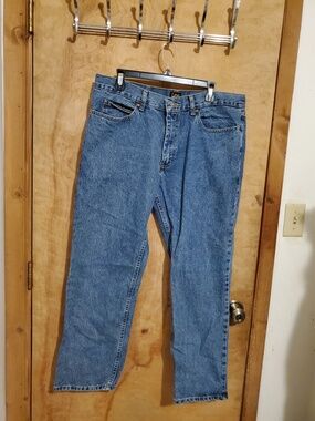 #707 Mens jeans by Lee